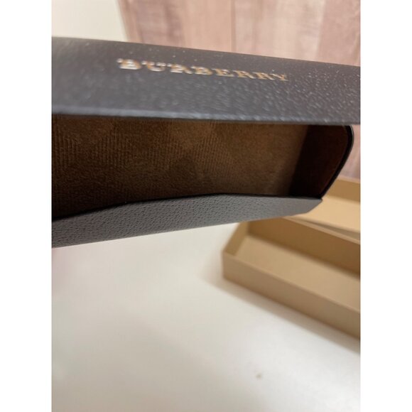 Burberry Logo Printed on The Box With Burberry Eyeglass Case - Picture 5 of 8